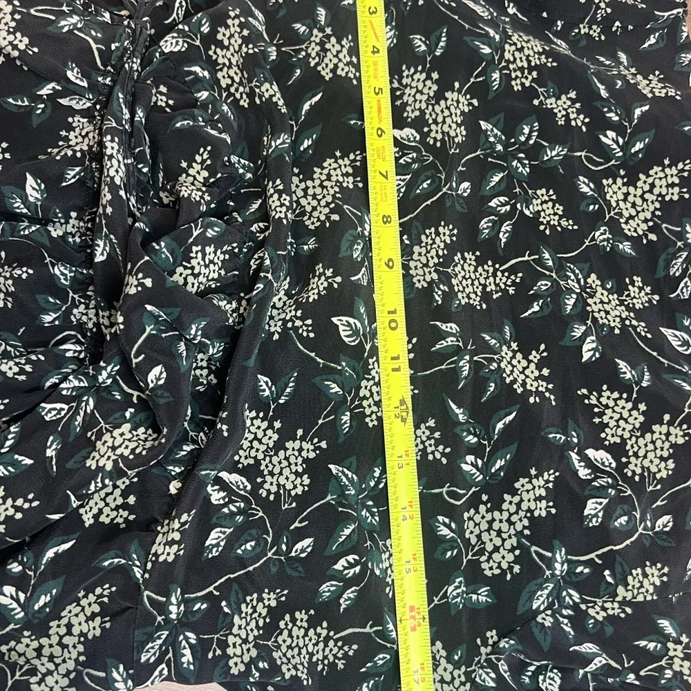 Madewell Silk Ruffle-Hem Wrap Top in Antique Flora Medium - Picture 9 of 10